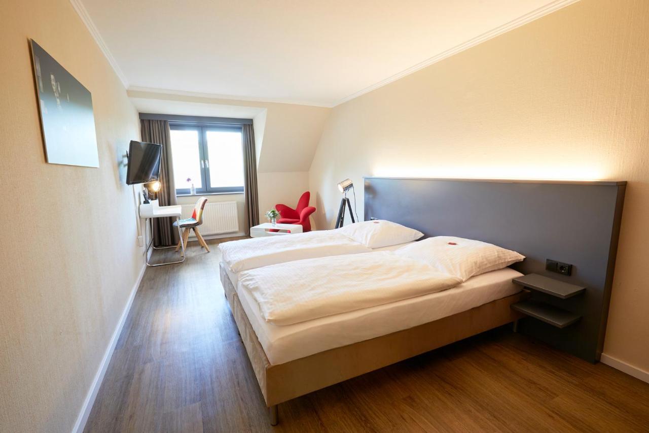 Kino-Hotel Meyer Harsefeld Екстериор снимка