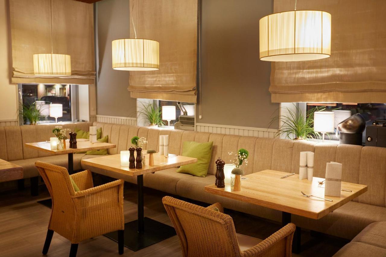 Kino-Hotel Meyer Harsefeld Екстериор снимка